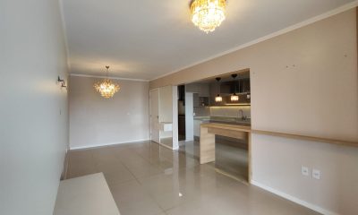 Apartamento semimobiliado Bairro Centro